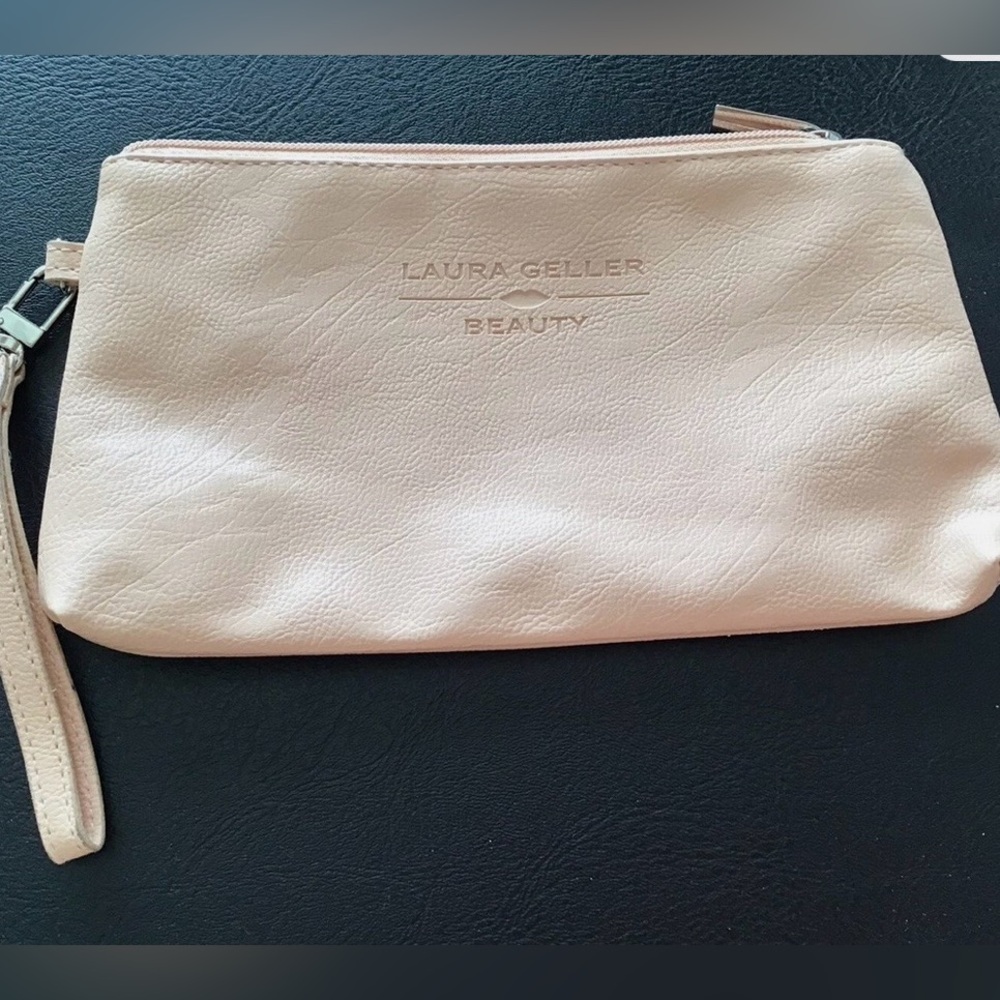 🌟NEW🌟Laura Geller ~ Cosmetic Bag Wristlet ~Peach~FREE GIFT WITH PURCHASE